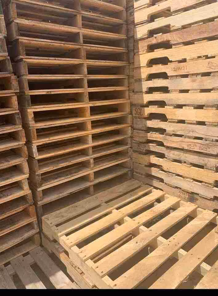 48" x 40 " Grade B Wooden Pallets in New Orleans