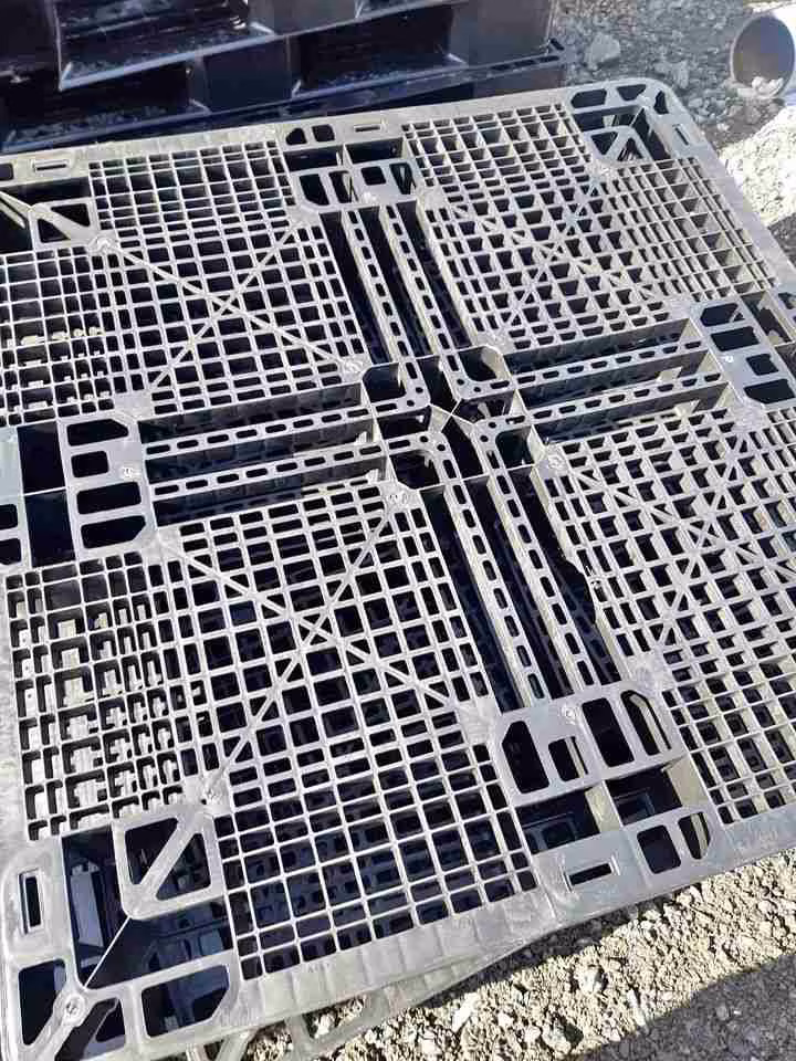 Used 42" x 42" Stackable Plastic Pallets in Miami FL 33157