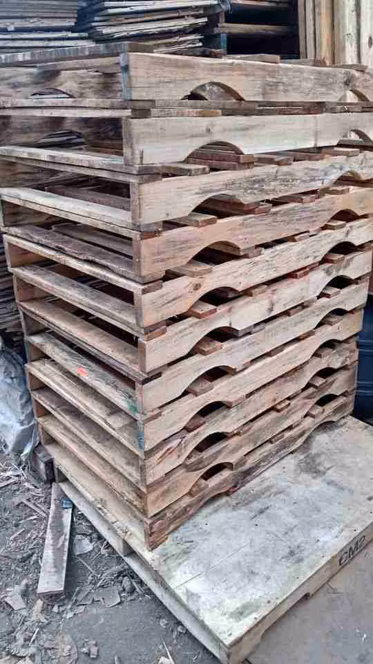 48" x 40" Grade B Wooden GMA Pallets in Huntsville AL 35810