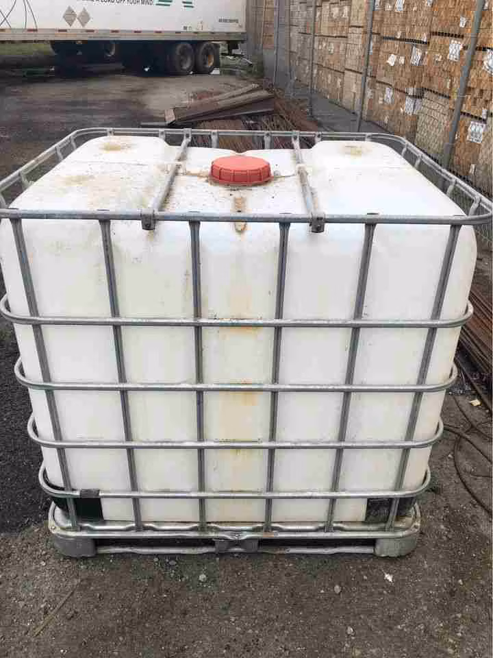 275 Gallon Canola Oil IBC Totes - Baton Rouge, LA 70816
