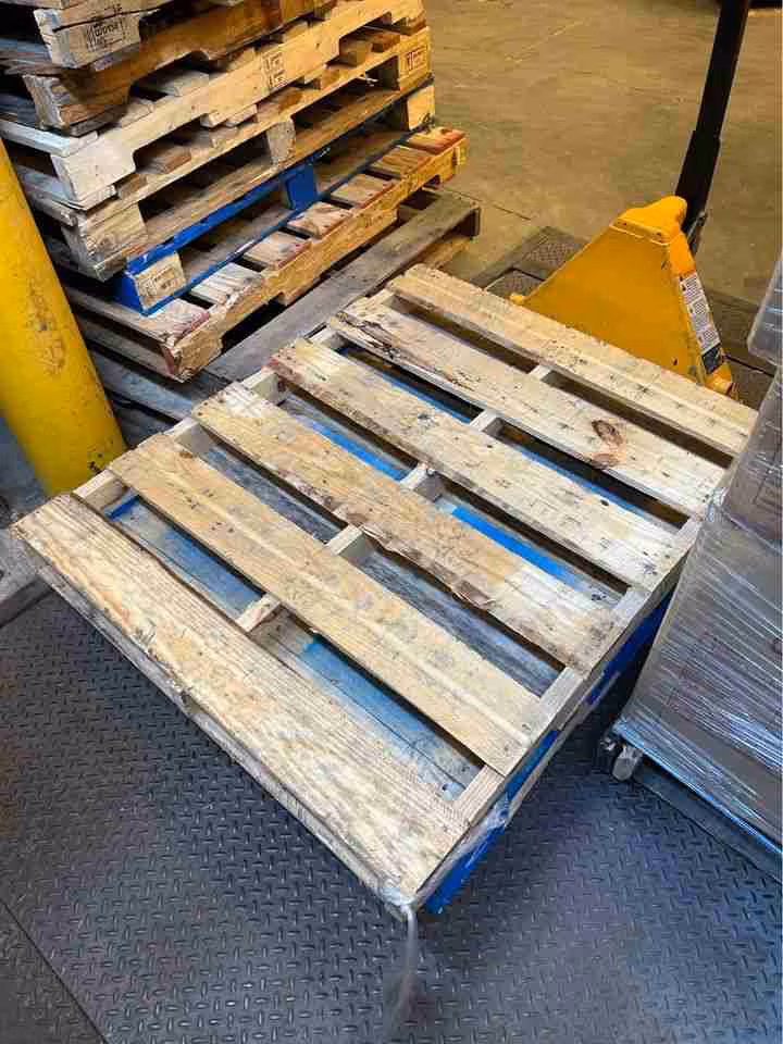 Used 48" x 40" #2 Stringer Pallets - Yuma AZ 85364