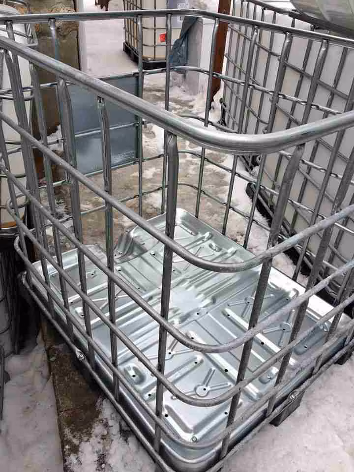 Metal IBC Tote Used Empty Cages - Grand Forks ND 58201