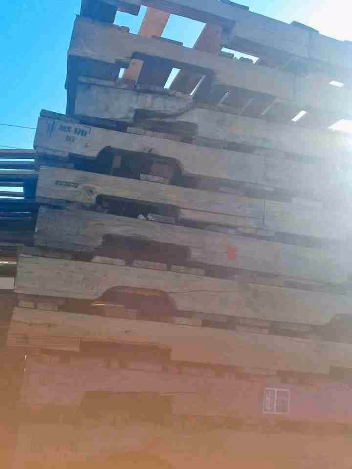42" x 42" 4-way Stringer Pallets - Frisco TX 75035